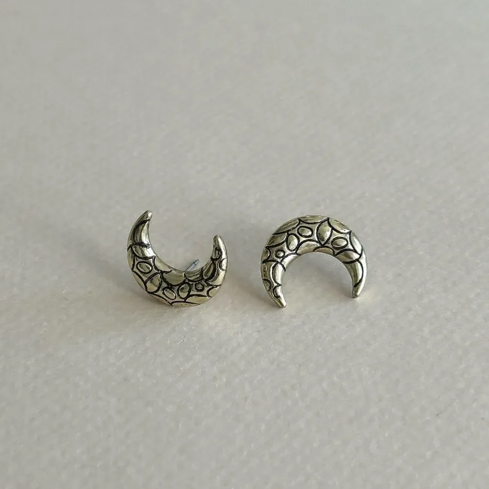 Crescent Moon Earrings M1354